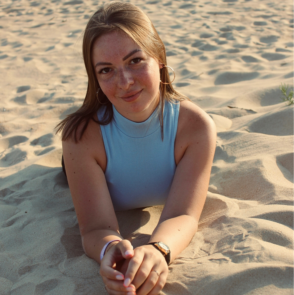 Мирошникова Виталия