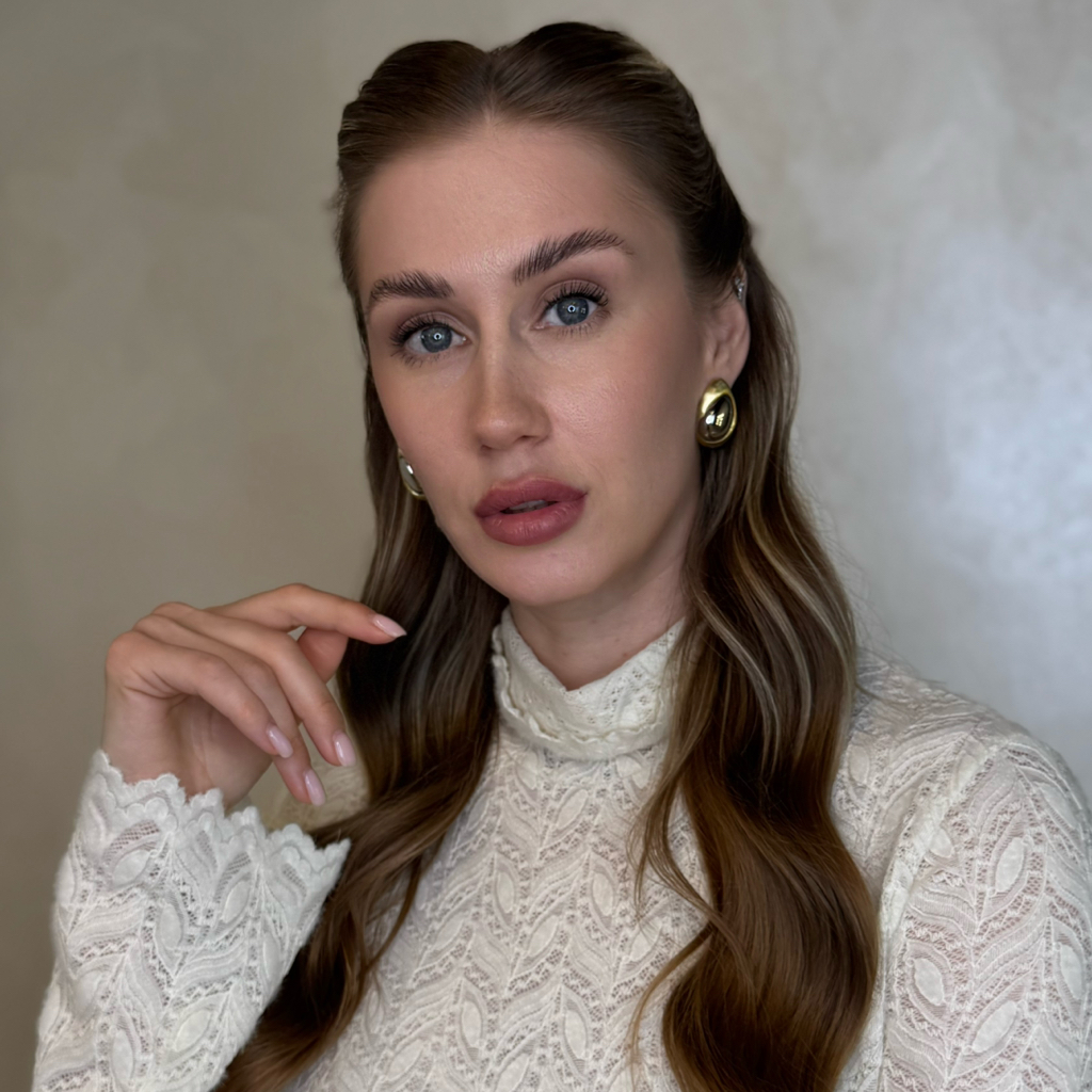 Виктория blondinistyaaa